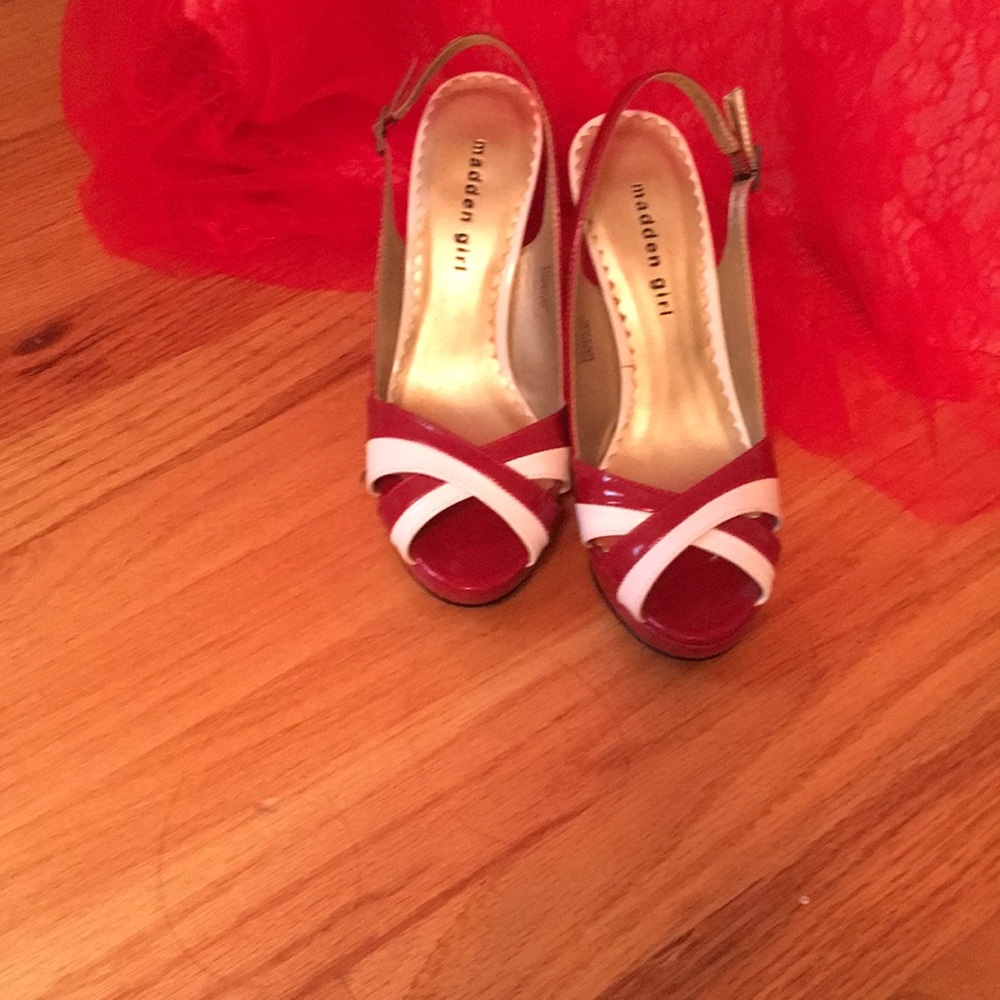 Dress shoe